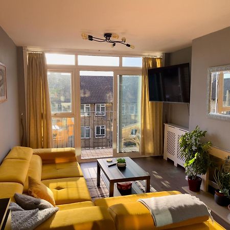 Beautiful 3-Bed Apartment At Swiss Cottage Londres Extérieur photo