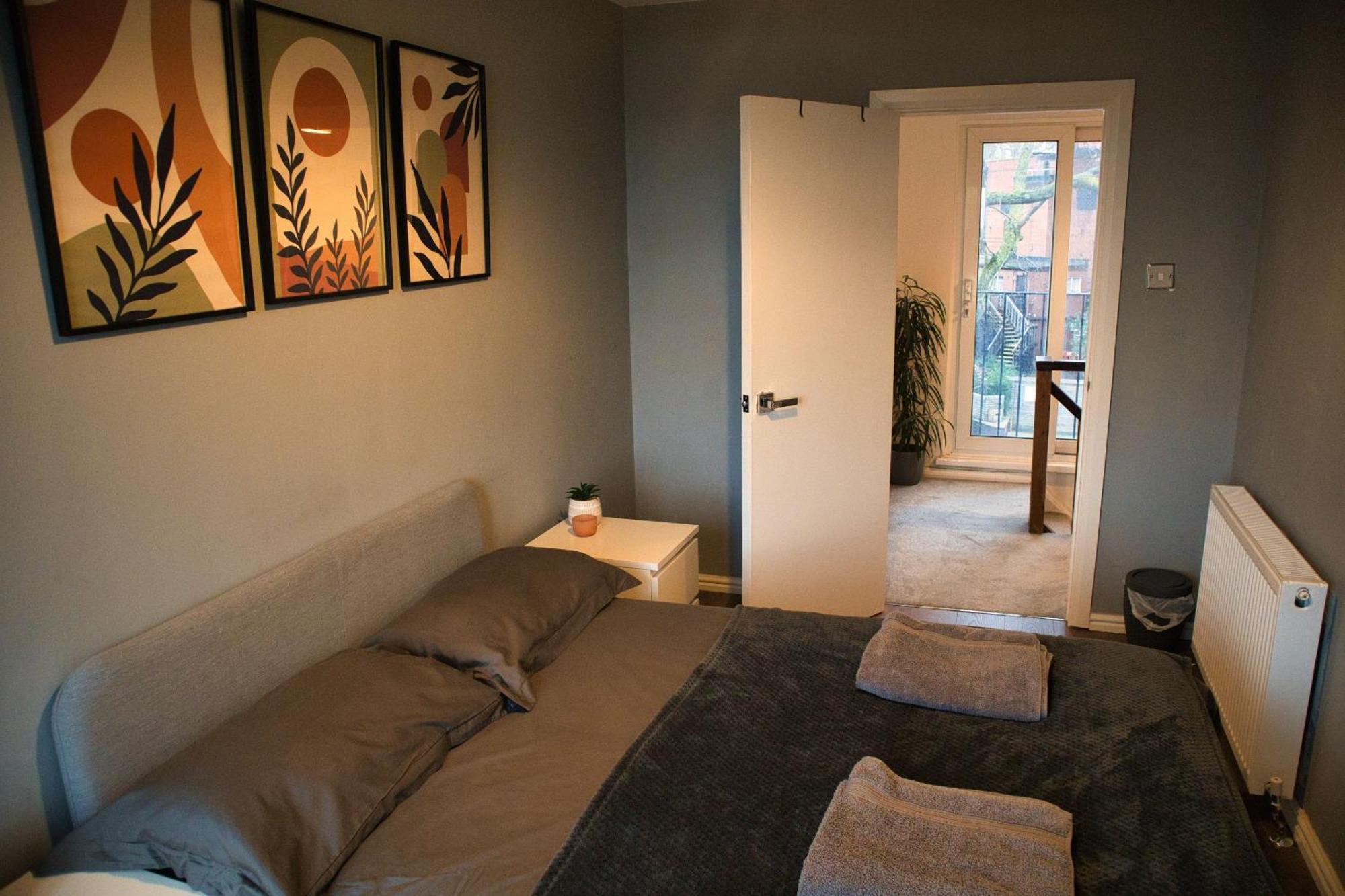 Beautiful 3-Bed Apartment At Swiss Cottage Londres Extérieur photo